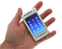 Sony Ericsson Xperia X8 en la mano