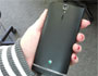 Sony Xperia S (trasera) en la mano