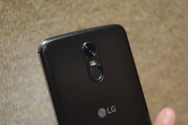 LG Stylo 3 Plus é lançado com tela de 5,7