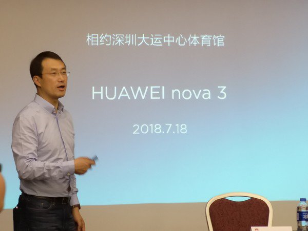 Huawei Nova 3 aparece com entalhe na tela