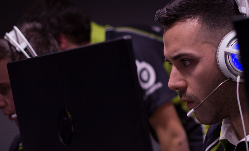 counter strike gamer