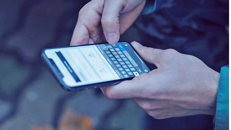 hands holding a smartphone