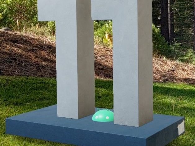 google android 11 estatua