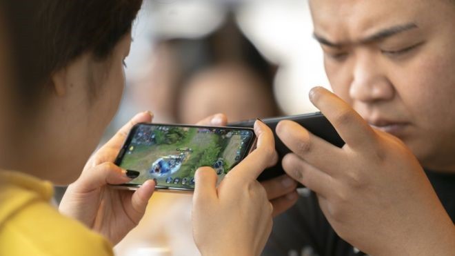 Menores de 18 anos na China agora têm ainda menos para jogar on-line