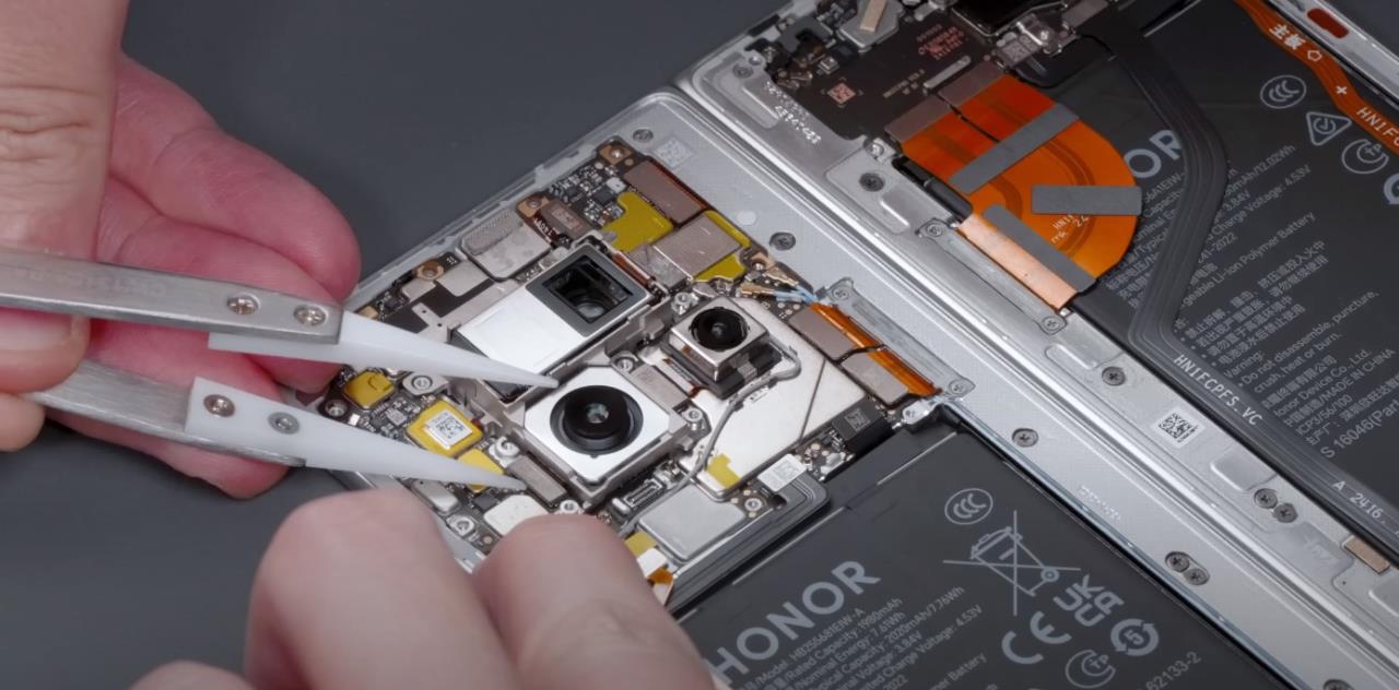 desmontagem de Honor Magic V3