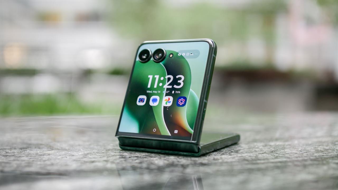 Mercado de celulares dobráveis deve crescer forte em 2026