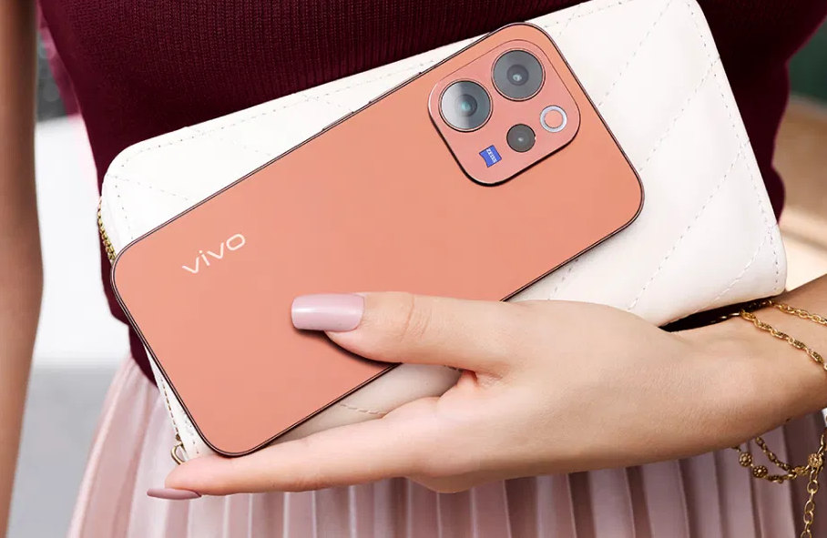 Vivo V70 chega com tela de 120 Hz e bateria de 6.500 mAh